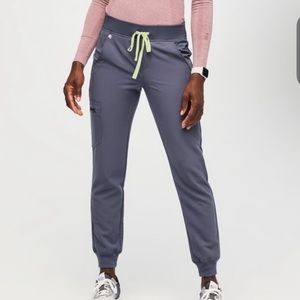 Space Gray Zamora™ - Petite Jogger Scrub Pants